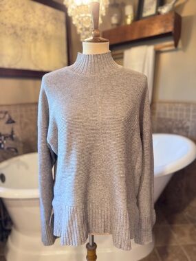 Cyrus tan Ribbed Mock Neck Sweater size xl